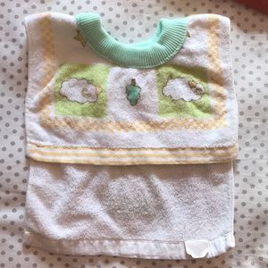 baby 👶🏽 item - towel poncho